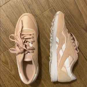REEBOK PINK NUDE SNEAKERS
